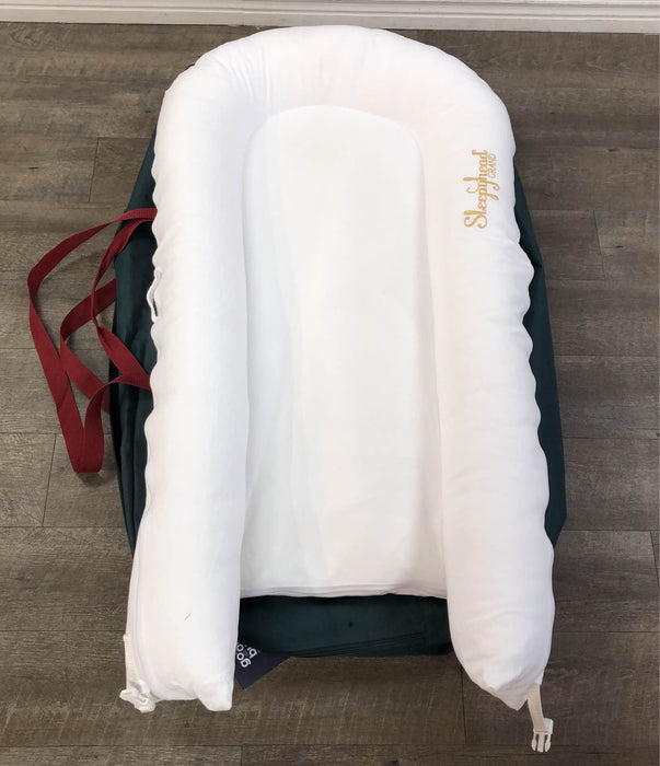 Shop Dockatot Grand Dock, Pristine White at Goodbuygears