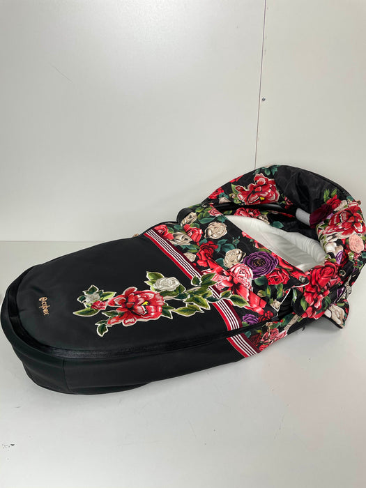 Shop Cybex MIOS LUX Carry Cot, Black Spring Blossom at Goodbuygears