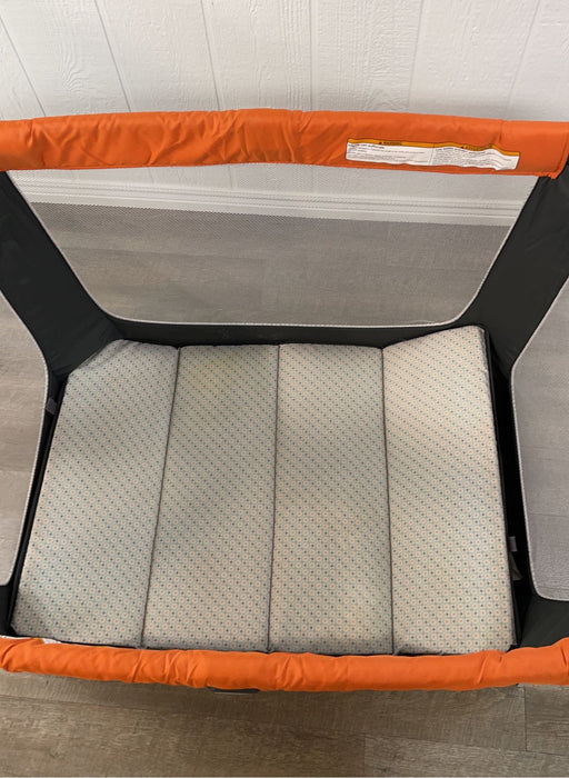 used Graco Pack 'n Play Playard Reversible Napper & Changer