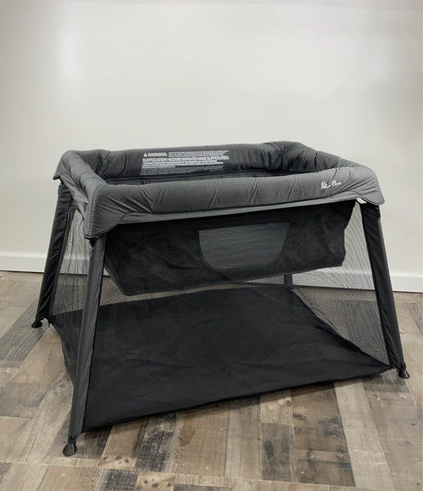 Shop Silver Cross Slumber Travel Crib at Goodbuygears