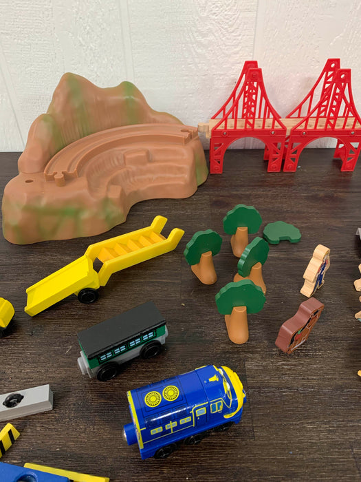 KidKraft Adventure Town Railway Train Set and Table