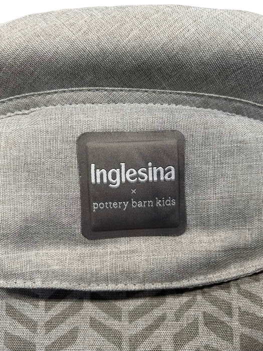 Shop Inglesina Fast Table Chair , Broken Arrow Gray, With Tray at Goodbuygears