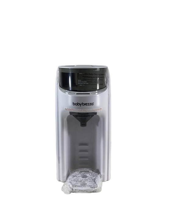 Shop Baby Brezza Formula Pro Advanced Baby Formula Dispenser, White on White at Goodbuygears