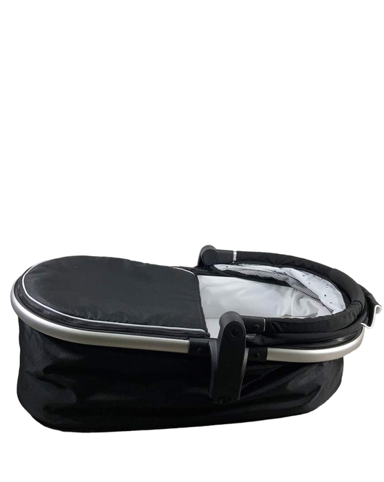 Shop Mockingbird Bassinet, Black at Goodbuygears
