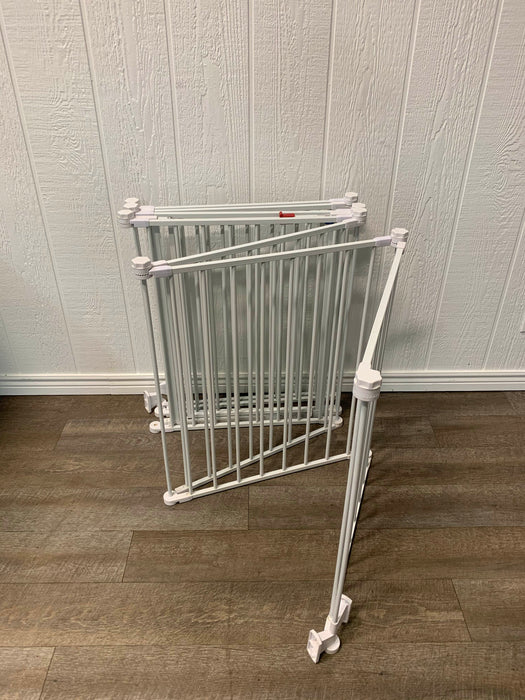 secondhand Regalo 4 In 1 Play Yard