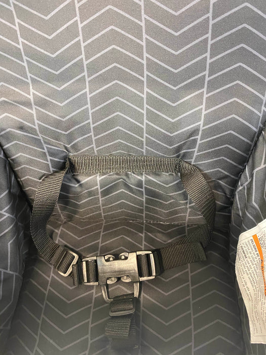 secondhand Cosco Simple Fold Highchair
