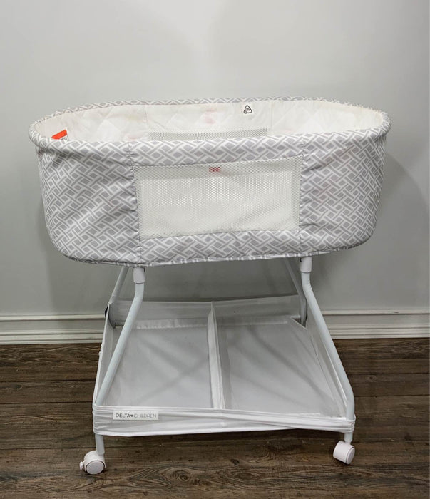 Shop Delta Children Sweet Slumber Bassinet at Goodbuygears