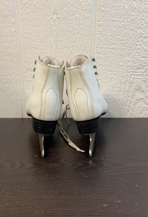 Shop Hespeler Junior Figure Skates, Size 12J at Goodbuygears