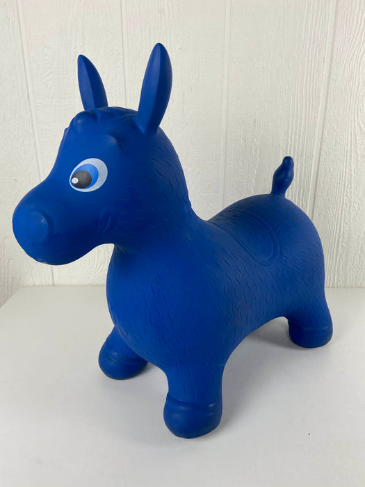 used NDN line Horse Hopper