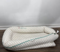 Shop DockATot Grand Dock, Silver Lining (Chevron) at Goodbuygears