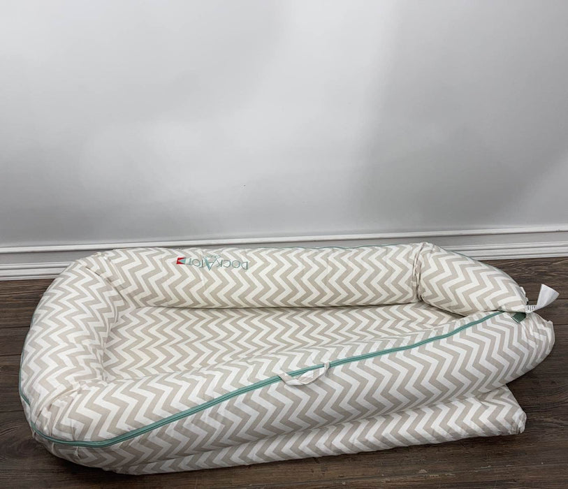 Shop DockATot Grand Dock, Silver Lining (Chevron) at Goodbuygears