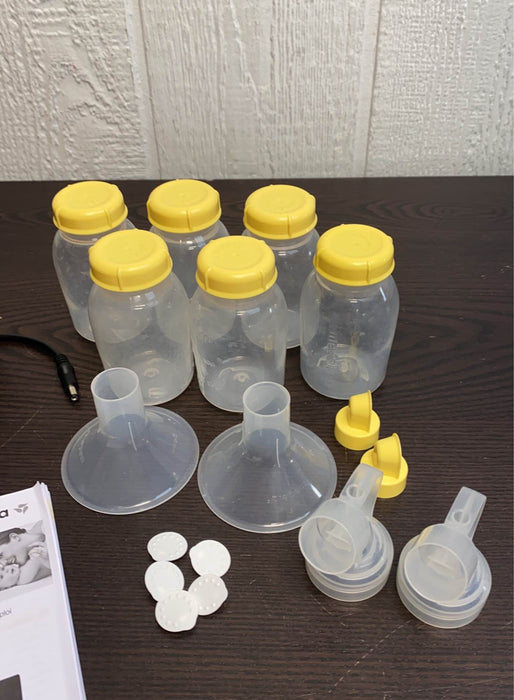 secondhand Medela Pump In Style Advanced Breast Pump, with accessories (24 mm)