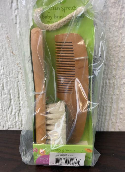 Shop Green Sprouts Brush And Comb Set at Goodbuygears
