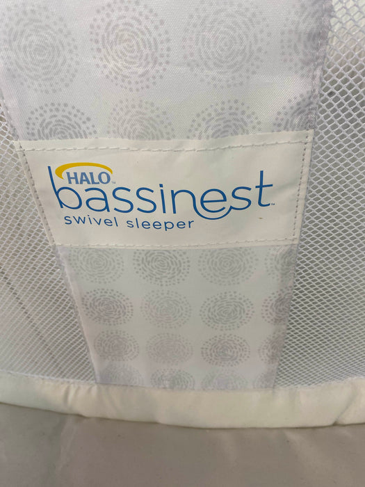 Shop Halo BassiNest Swivel Sleeper, Premiere Series at Goodbuygears