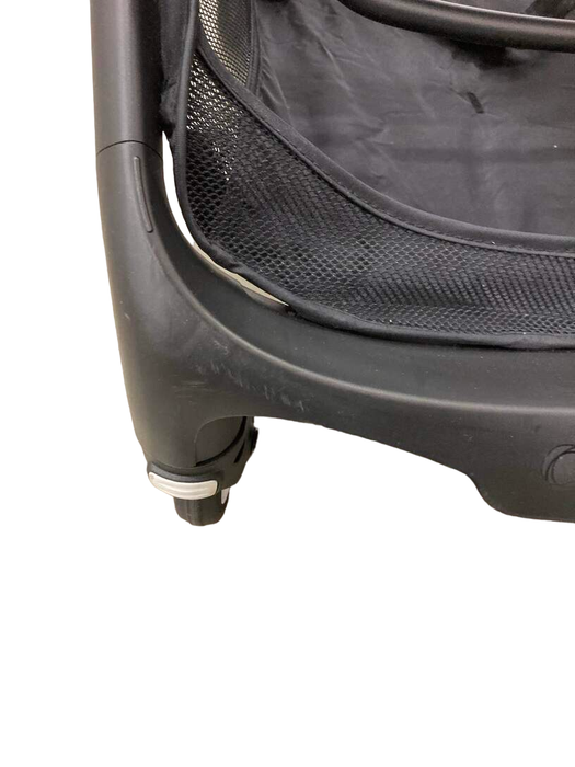 Shop Bugaboo Butterfly Stroller, 2023, Midnight Black at Goodbuygears