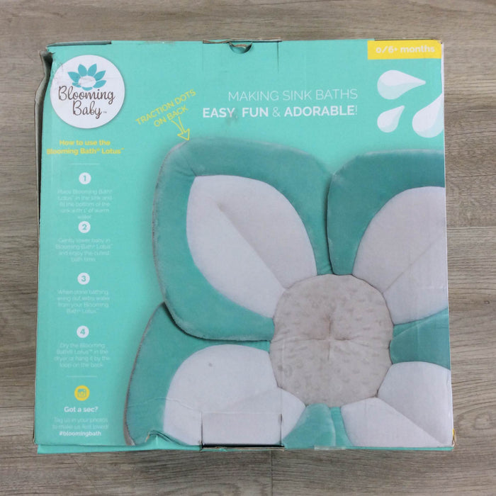 used Blooming Bath Baby Bath, In seafoam and white