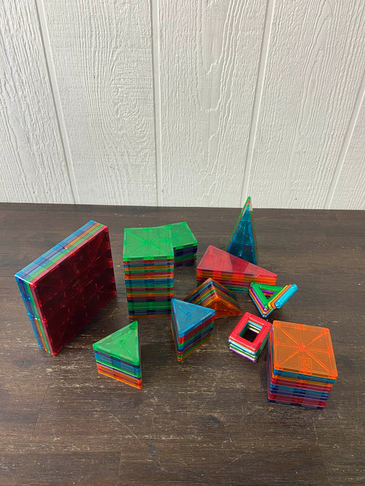 used Magna-Tiles Set