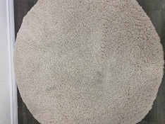 secondhand Safavieh Milan Shag Rug, 5'-1" X 5'-1" Ivory