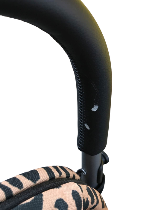 Shop Colugo Compact Stroller, 2022, Wild Child at Goodbuygears