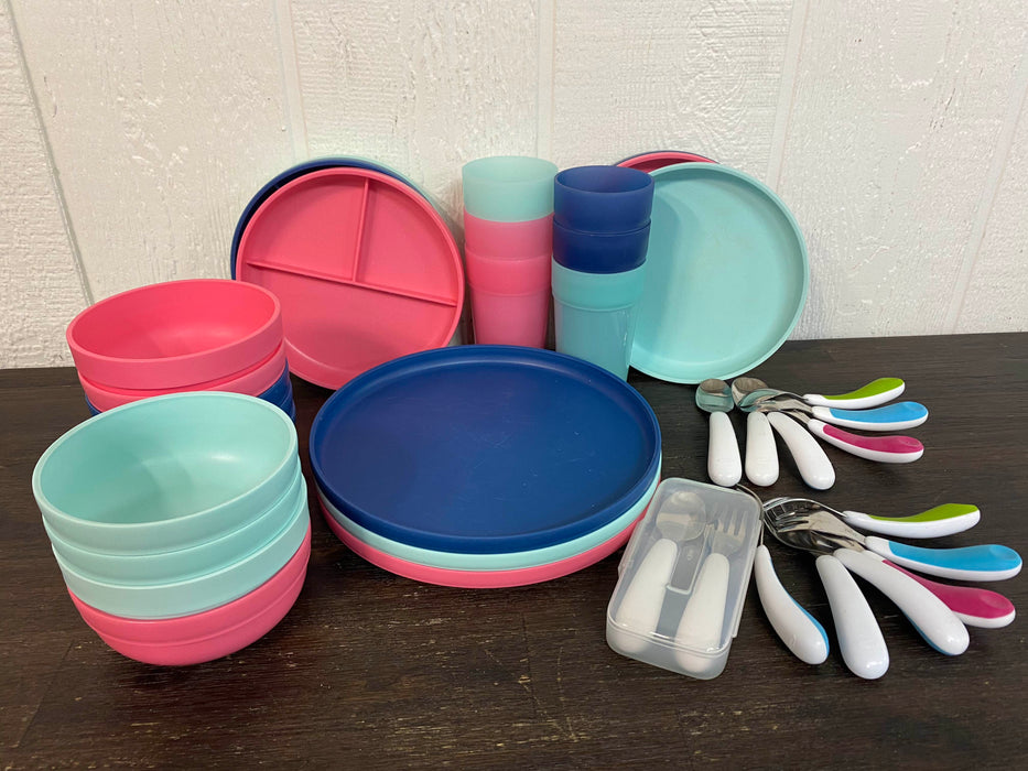 used Pillowfort Plastic Dishes