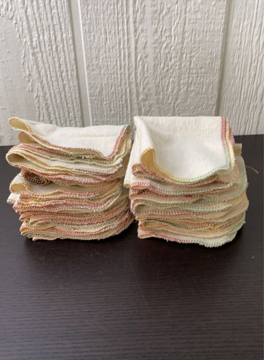 used BUNDLE Cloth Wipes