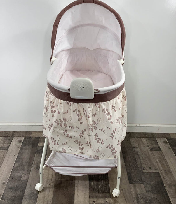 Shop Delta Children Sweet Beginnings Bassinet at Goodbuygears