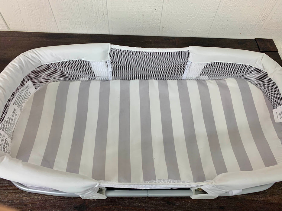 secondhand Summer Infant SwaddleMe By Your Side Sleeper