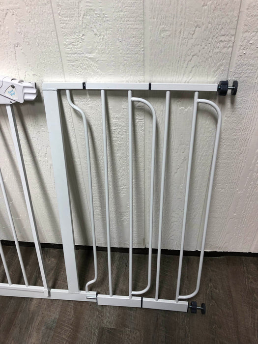 used Regalo Easy Step Gate