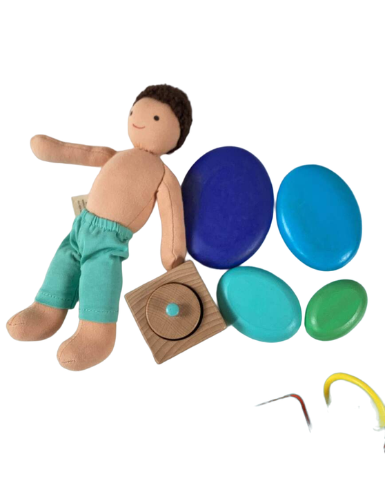 Shop Lovevery The Thinker Play Kit at Goodbuygears