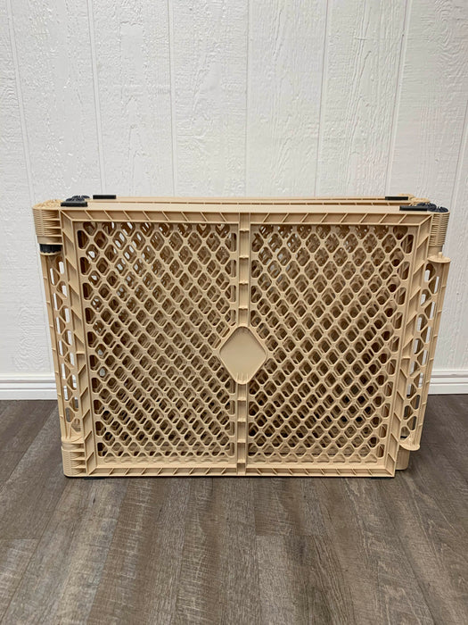 used North States Superyard, 8 Panel