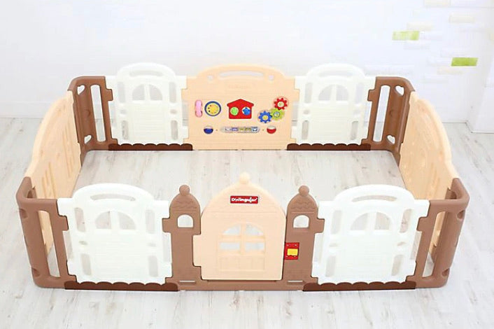 Dwingular Kid’s Castle Playpen, Caramel