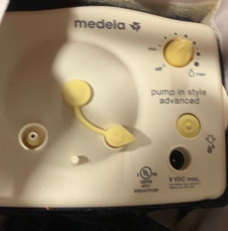 Medela Pump in Style Advanced Breast Pump & Bottles